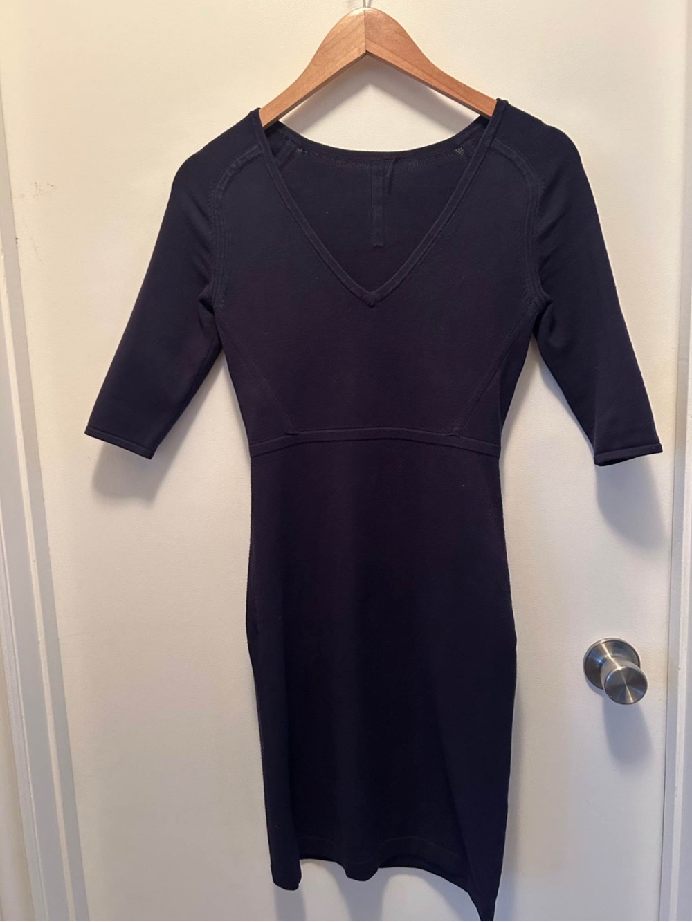 Aritzia Wilfred Navy knit contour dress